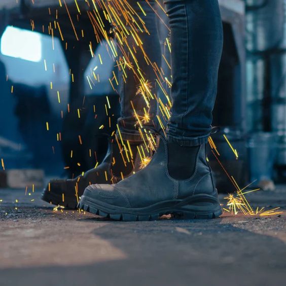 BLUNDSTONE- MEN'S XFR WORK & SAFETY BOOT - Image 4