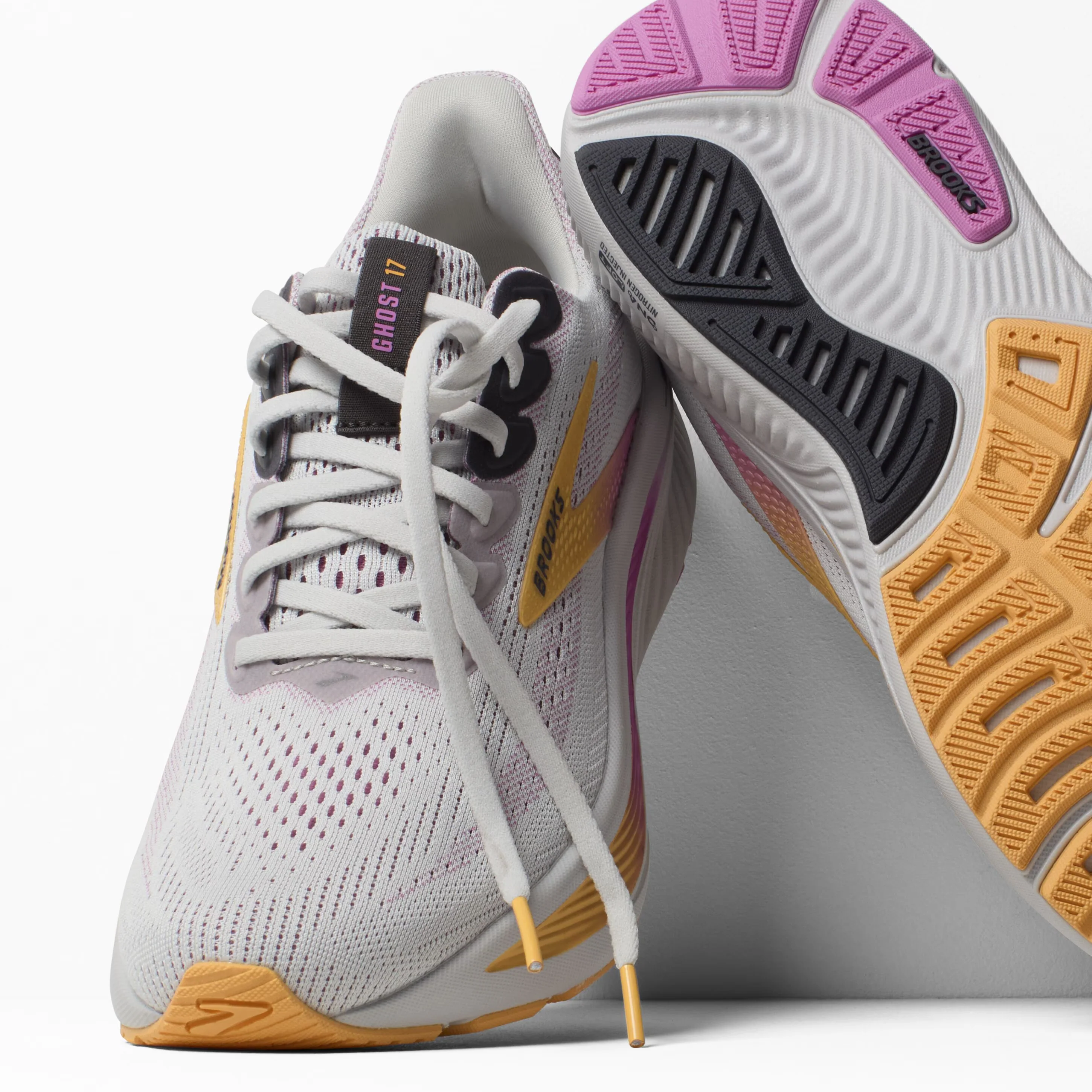BROOKS- WOMEN'S GHOST 17 SHOE - Image 7
