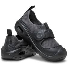 CROCS- KIDS SWIFTWATER SPLASH SHOE - Image 2