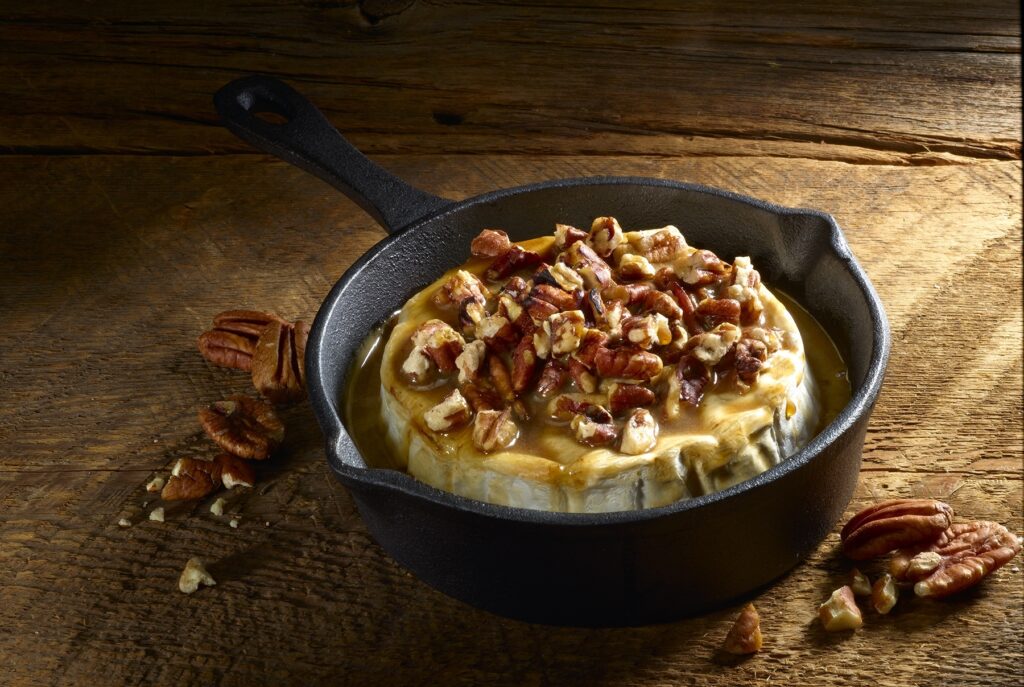 GOURMET DU VILLAGE - PECAN & BROWN SUGAR BAKED BRIE TOPPING - Image 2
