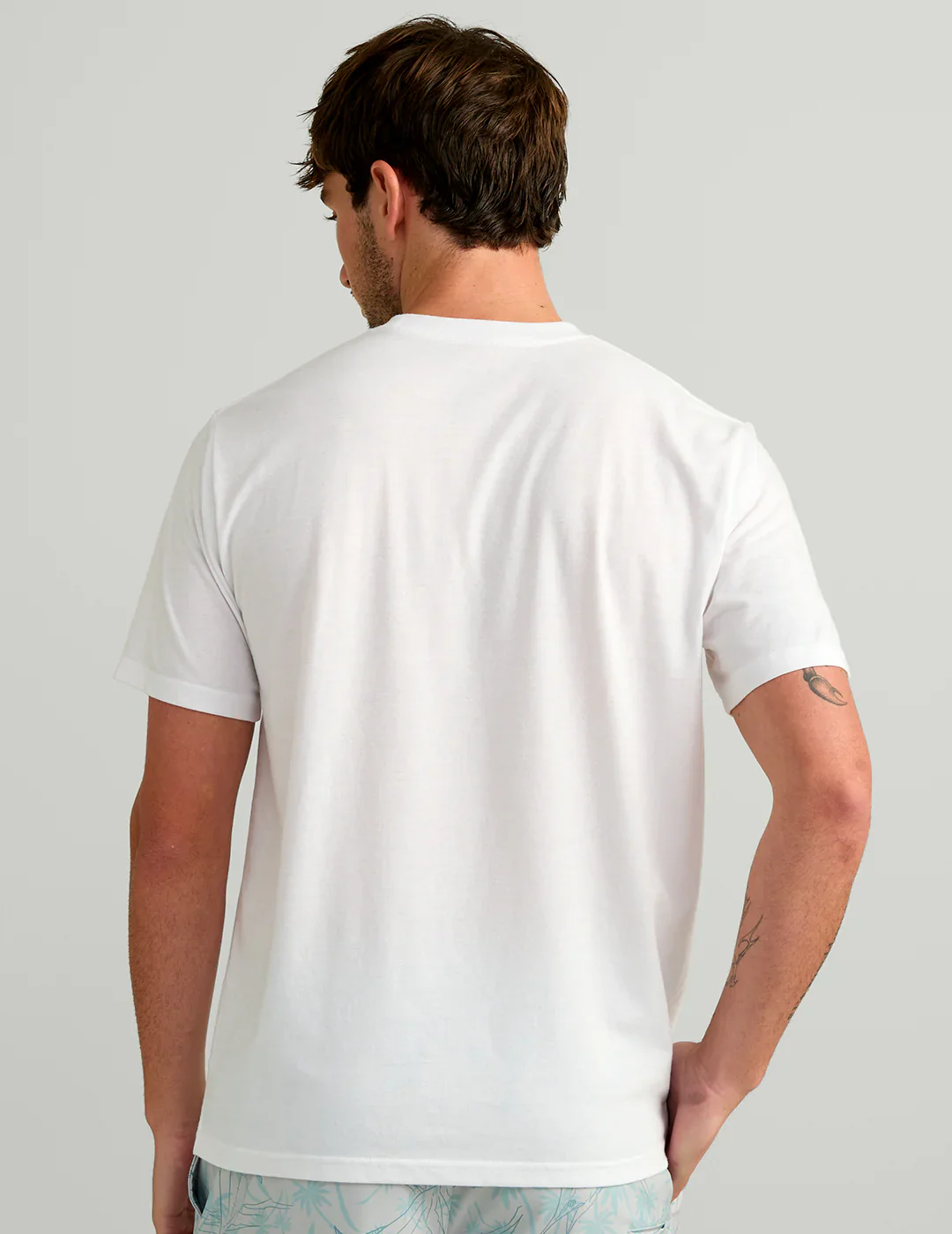 HUK - MEN'S HUK SCRIPT SS TEE - Image 6