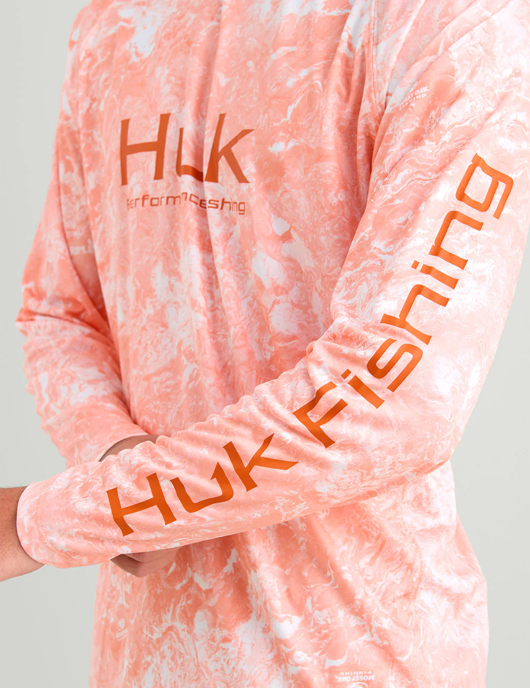 HUK - MEN'S PURSUIT MOSSY OAK PRINTED LS CREW - Image 4