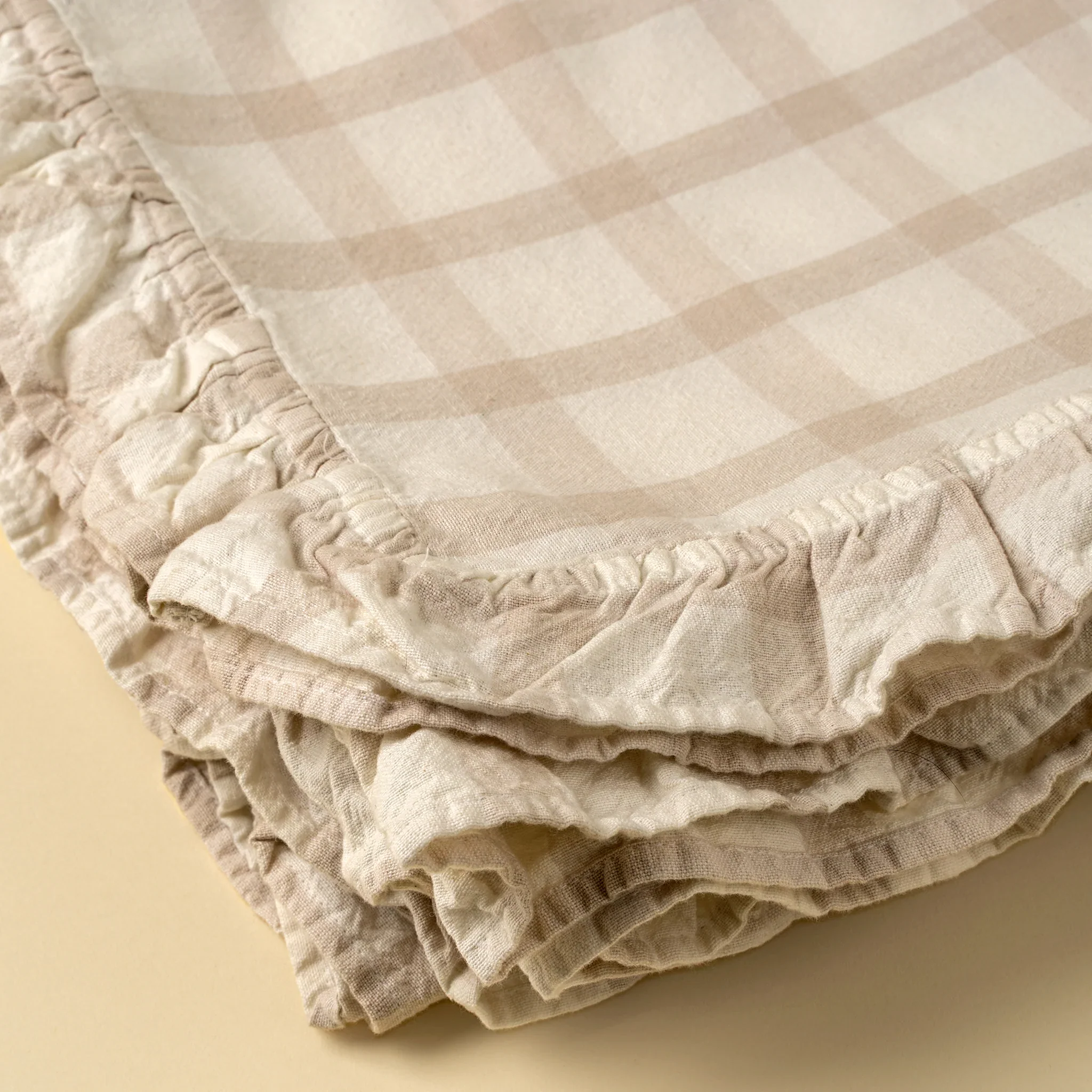 INDABA - SOMERSET RUFFLE TABLECLOTH - Image 2