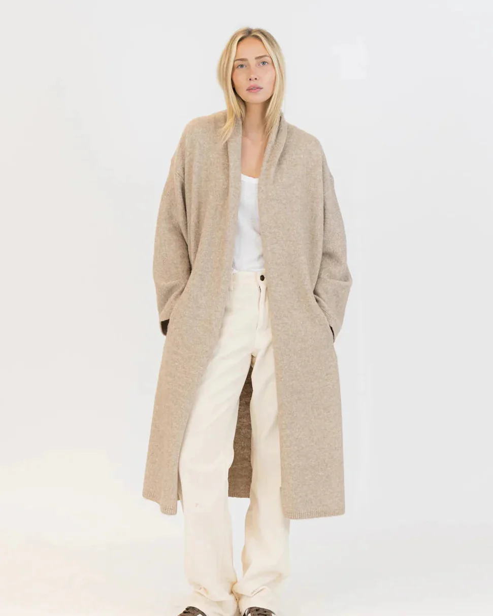 LYLA & LUXE - WOMEN'S HUGH COAT - Image 2