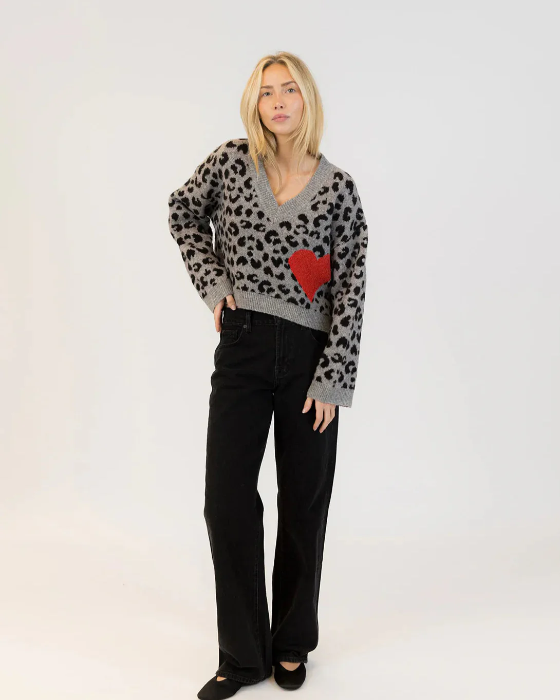 LYLA & LUXE - WOMEN'S ETTA ANIMAL SWEATER - Image 3