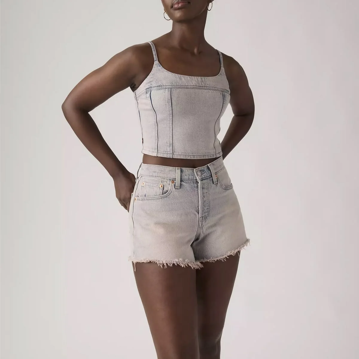 LEVI'S - 501® CURVE SHORT ROSE UP RAW HEM - Image 2