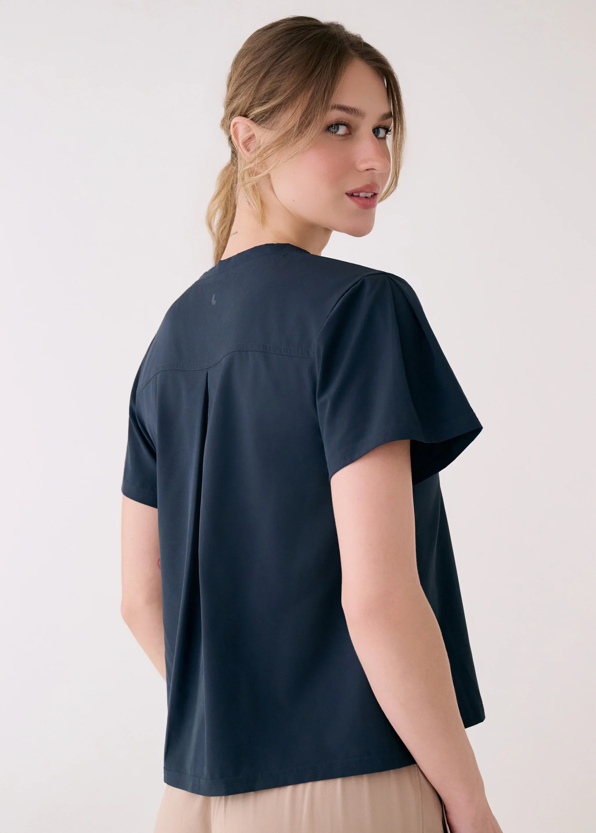 LOLE - OLIVIE V NECK TOP - Image 5