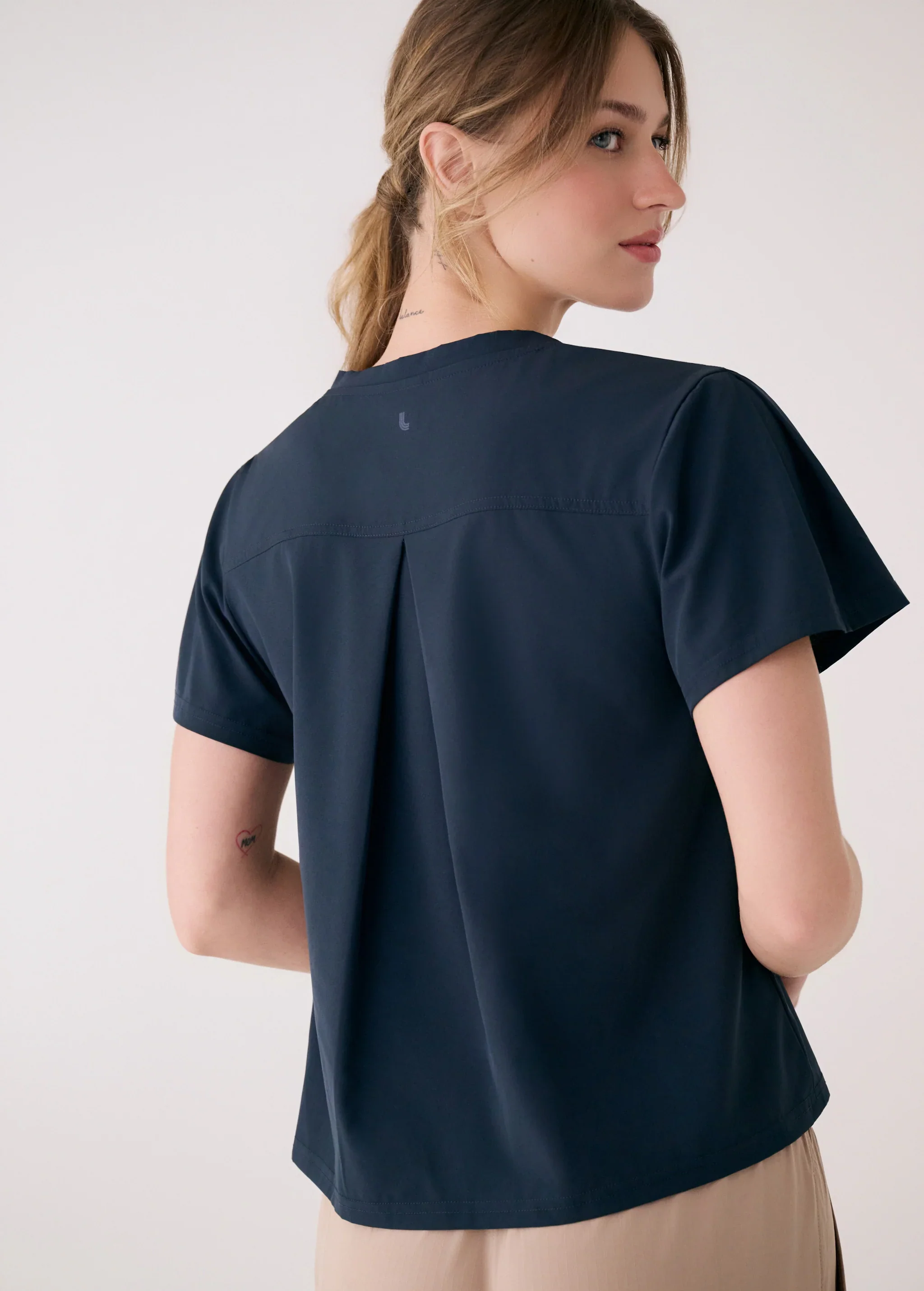 LOLE - OLIVIE V NECK TOP - Image 6