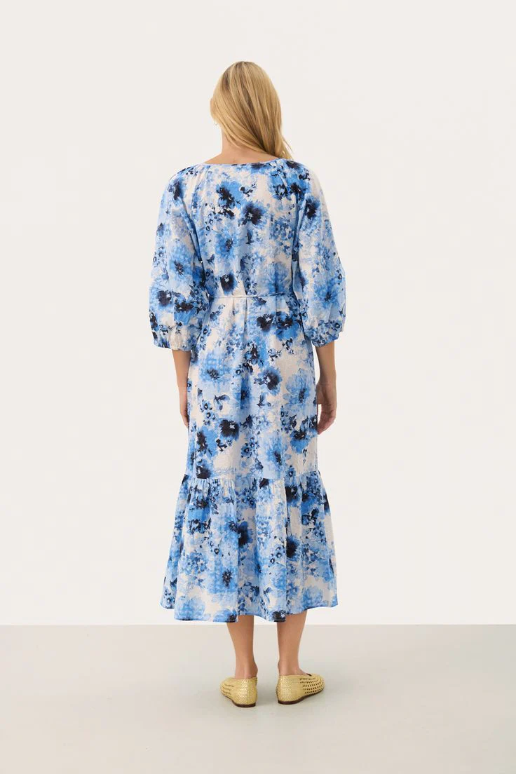 PART TWO- WOMEN'S REIDUN DRESS - Image 2