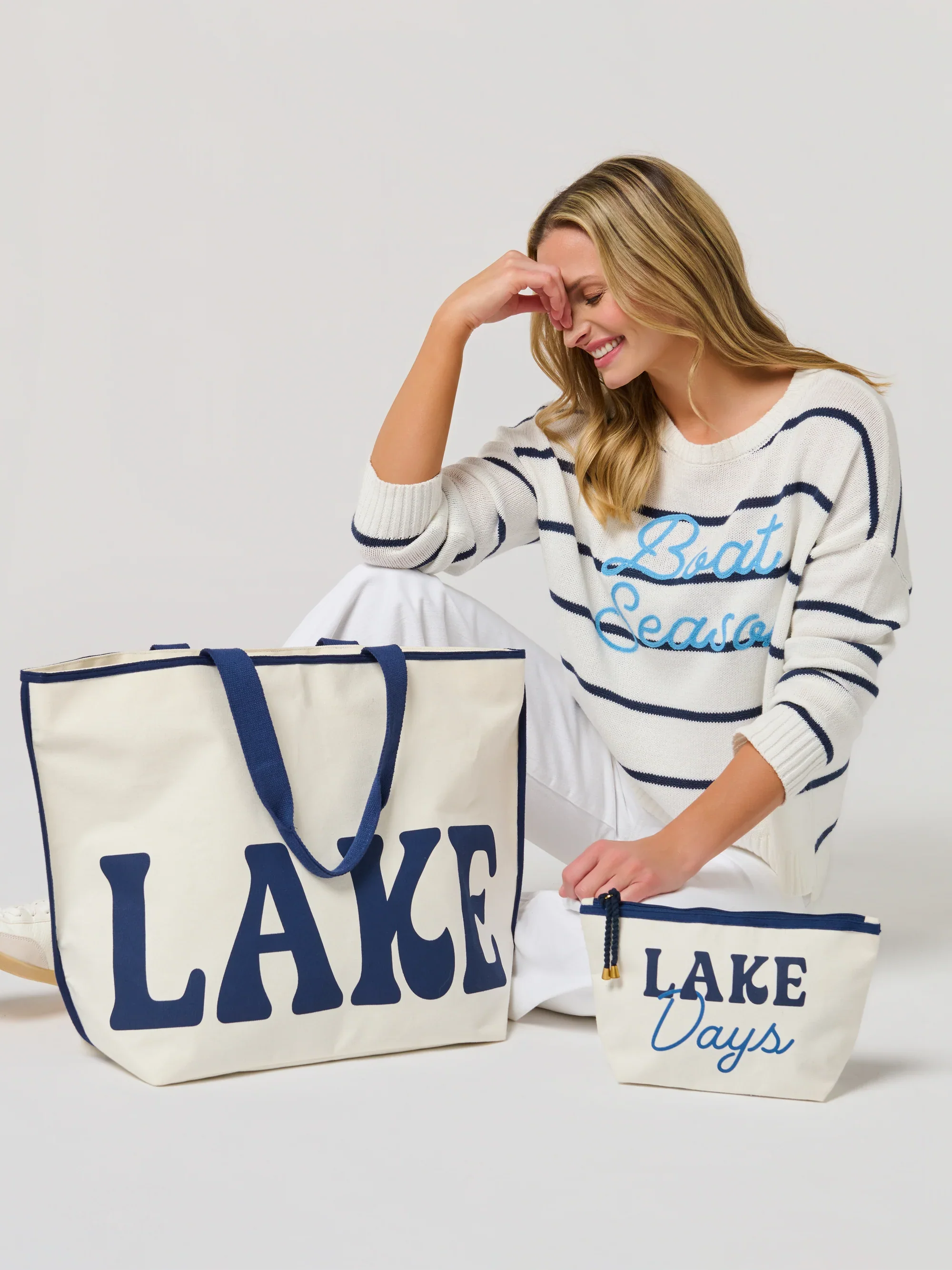SHIRALEAH - "LAKE DAYS" ZIP POUCH - Image 3