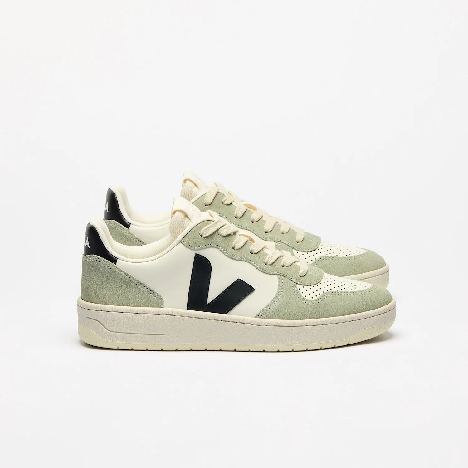 VEJA- WOMEN'S V-10 LEATHER SNEAKER - Image 4