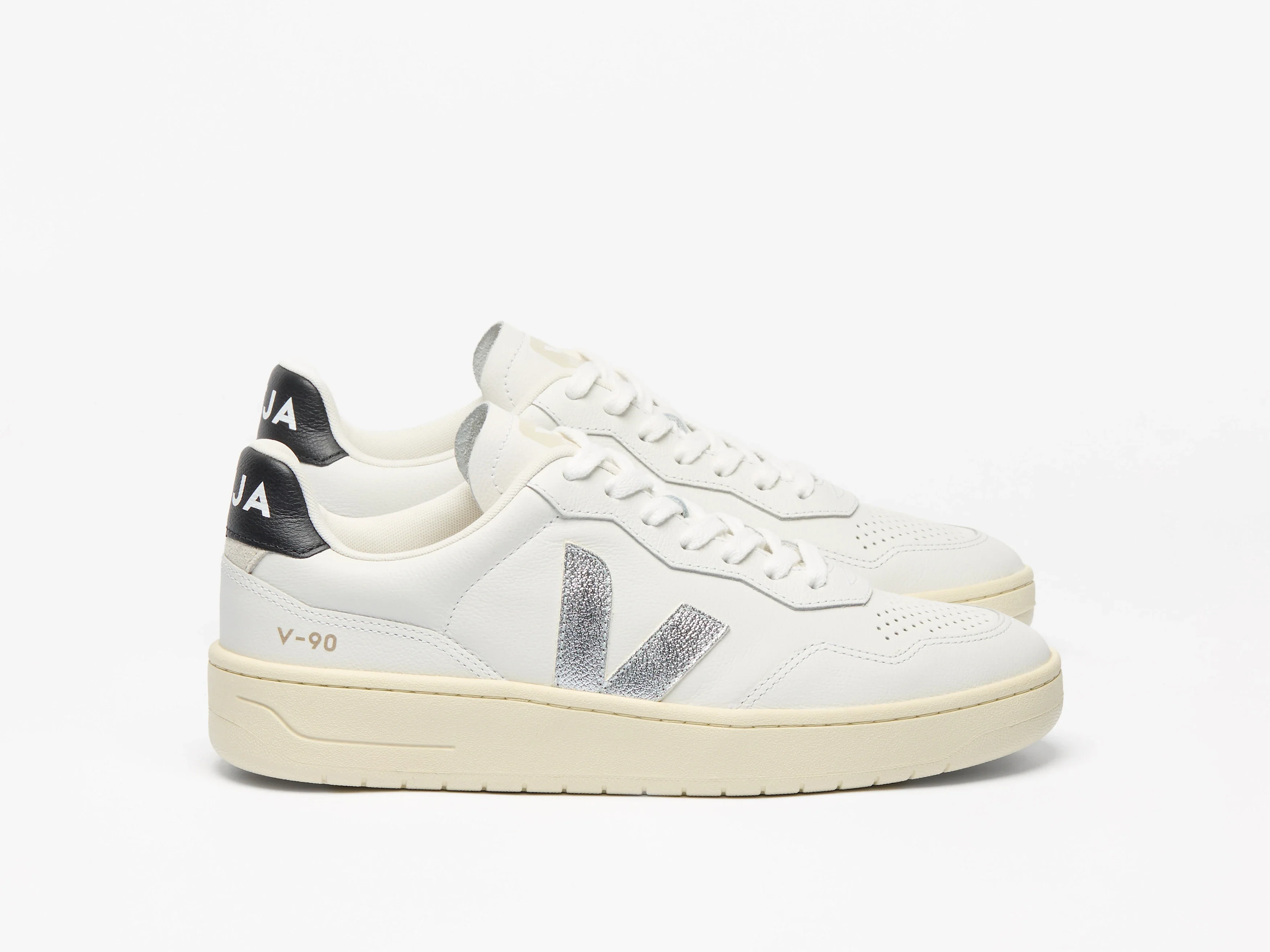 VEJA- WOMEN’S V-90 LEATHER SHOE - Image 15