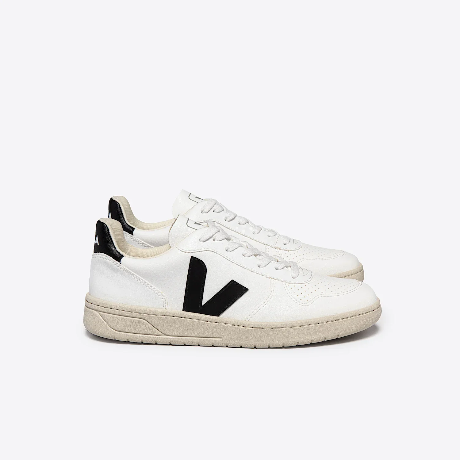 VEJA- WOMEN’S V-90 LEATHER SHOE - Image 3