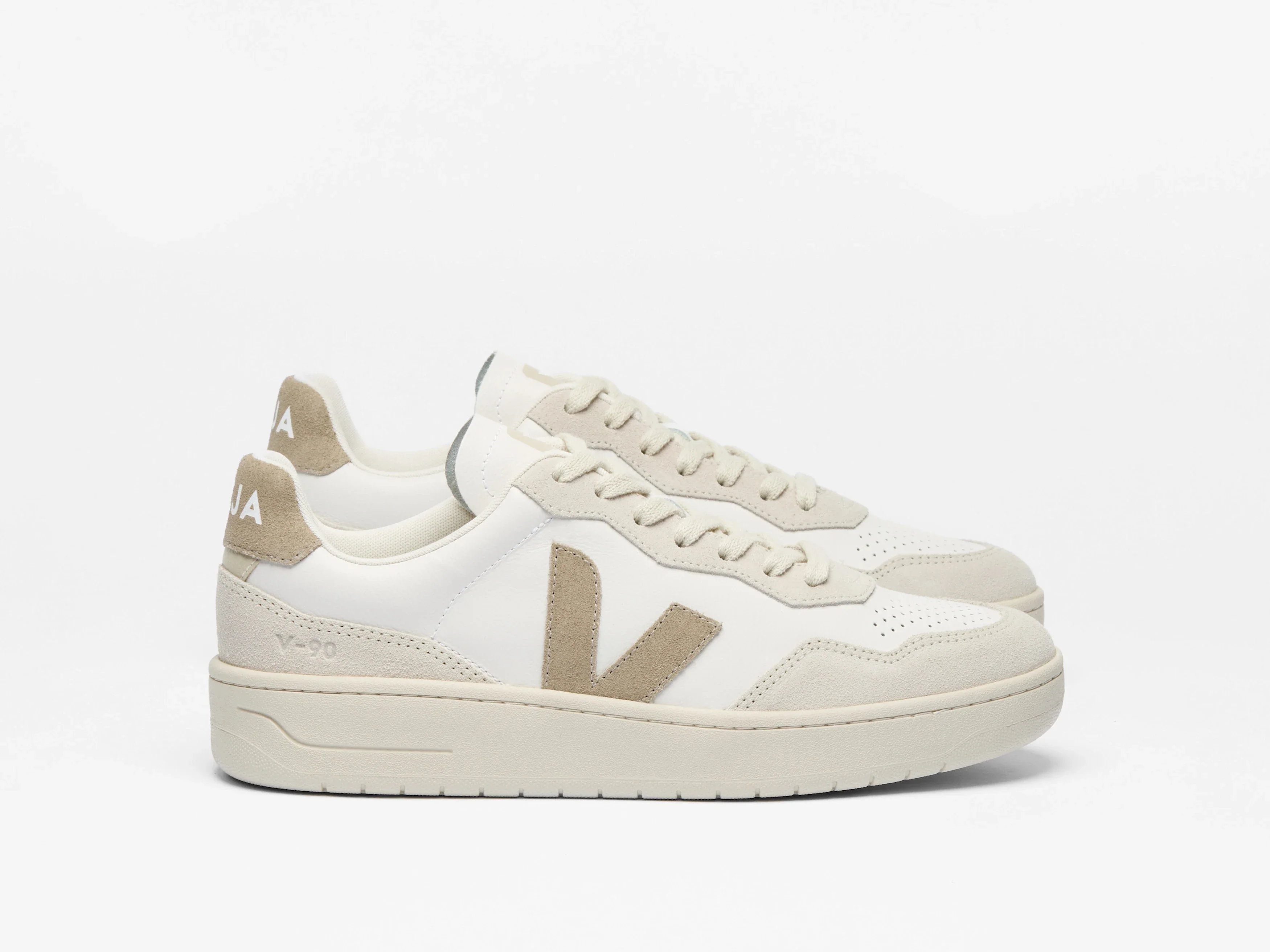 VEJA- WOMEN’S V-90 LEATHER SHOE - Image 7